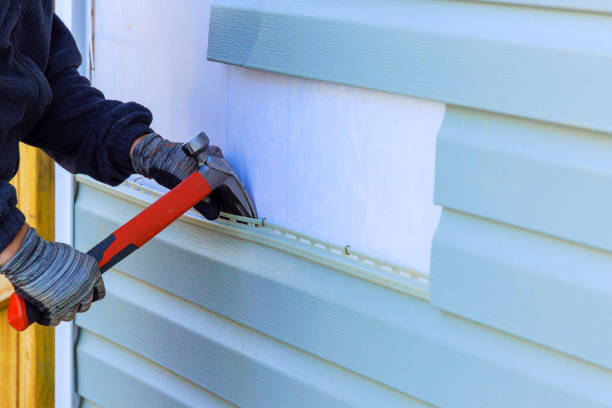 Reliable Siding Repair contractor in Valrico, FL by Creative Siding